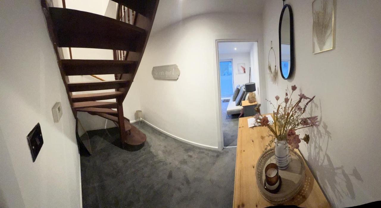 House Sleeps 8. 2Bedrooms & Sofa Beds In Sitting Room Bath Luaran gambar