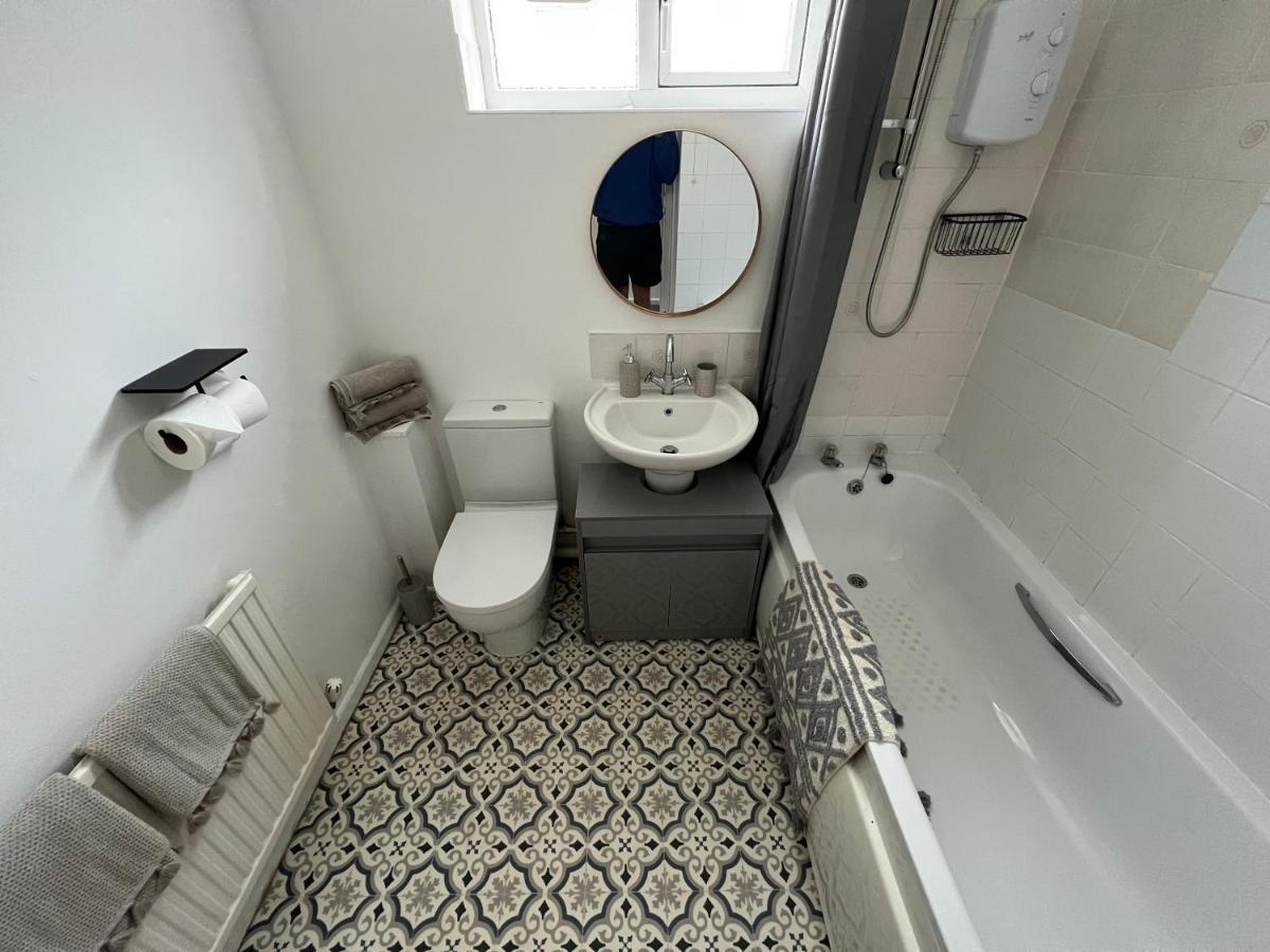 House Sleeps 8. 2Bedrooms & Sofa Beds In Sitting Room Bath Luaran gambar